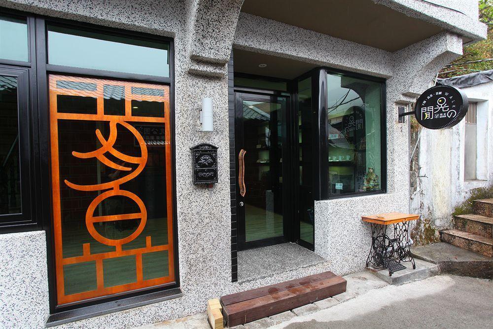 Mountain Traveler Inn Цзюфэнь Экстерьер фото
